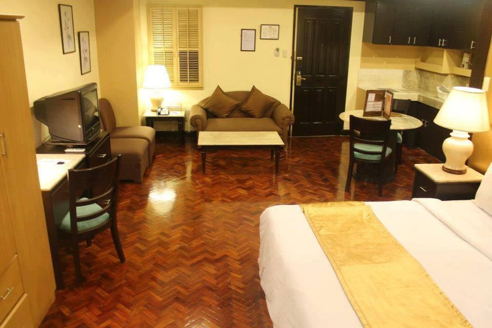 Lourdes Suites Makati City Exteriör bild