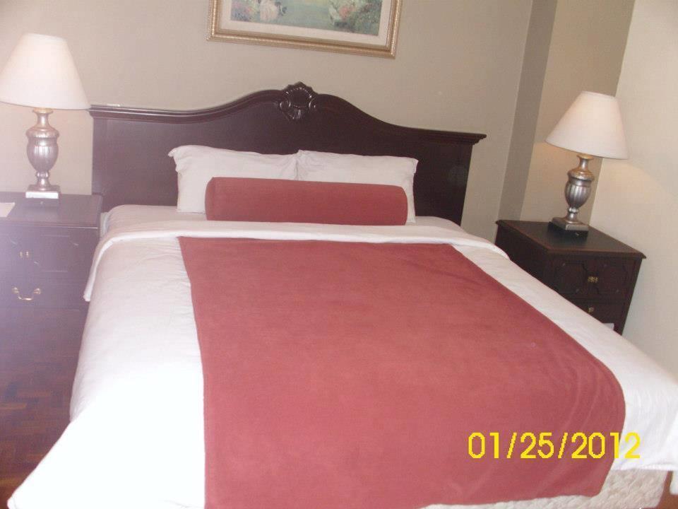 Lourdes Suites Makati City Exteriör bild