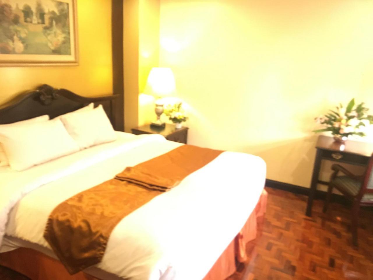 Lourdes Suites Makati City Exteriör bild