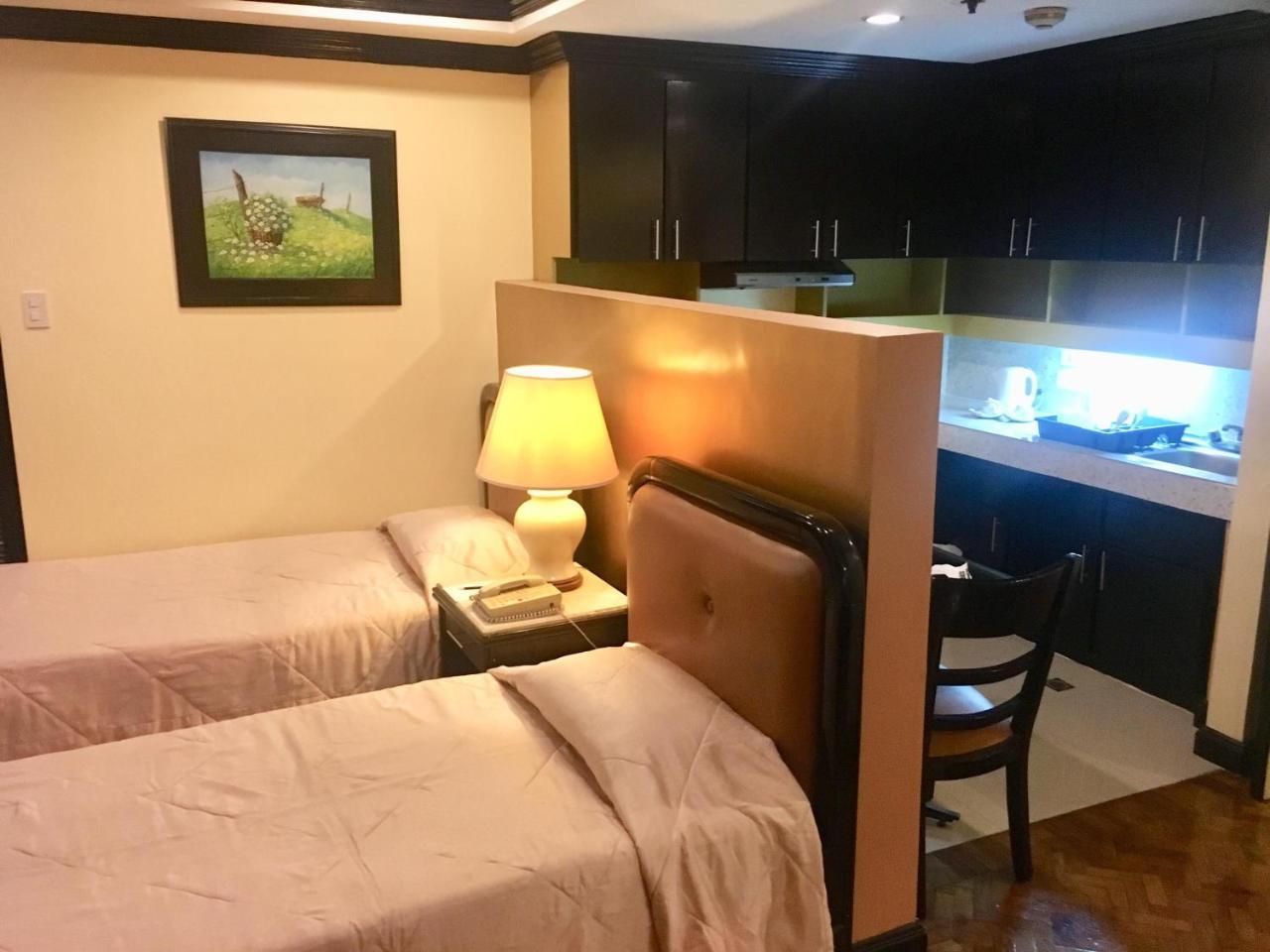 Lourdes Suites Makati City Exteriör bild
