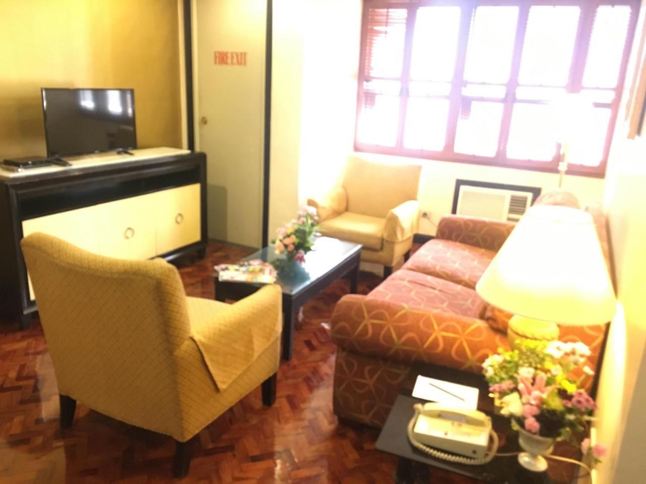 Lourdes Suites Makati City Exteriör bild